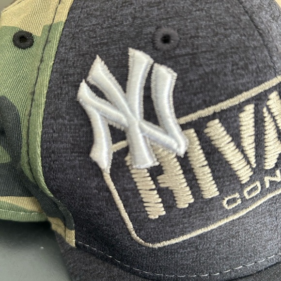 Boston Red Sox & New York Yankees Rivalry Continues Playoff Hat New Era Snapback - Picture 5 of 10